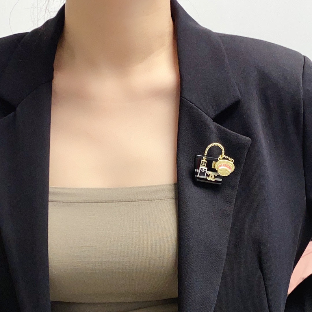 18K  Chanel Bag Brooch